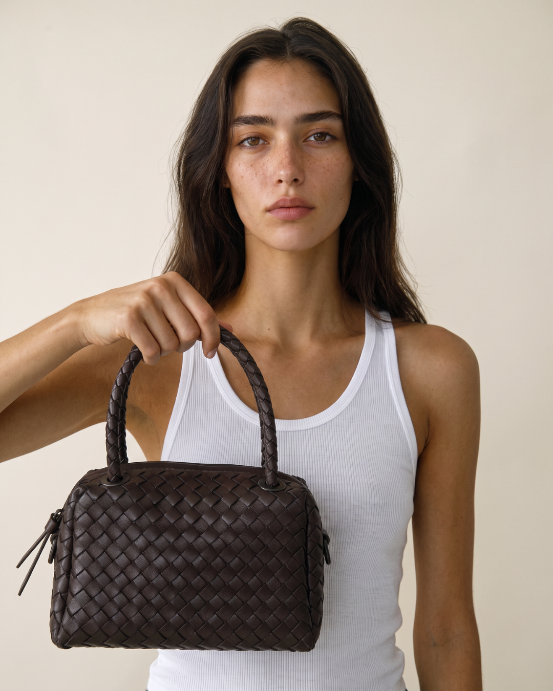 Chocolate Brown | Close
